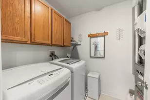 32102 Millard Circle, Warrenville, IL 60555 - Photo 21