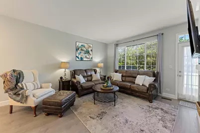 32102 Millard Circle #2, Warrenville, IL 60555 - Photo 7