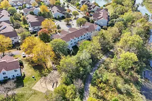 32102 Millard Circle, Warrenville, IL 60555 - Photo 29