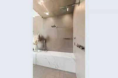 [Address not provided], Chicago, IL 60607 - Photo 27