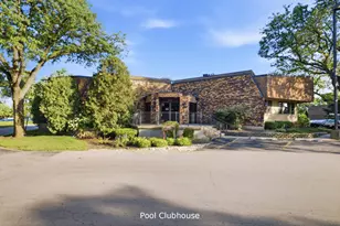 2013 Country Club Dr, Woodridge, IL 60517 - Photo 19