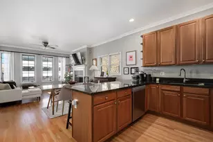 825 W Eastwood Ave, Chicago, IL 60640 - Photo 3
