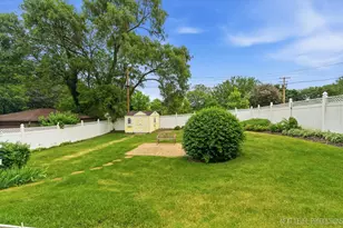 202 N 5th St, Saint Charles, IL 60174 - Photo 3
