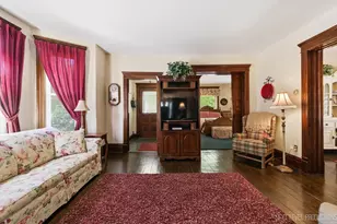 202 N 5th St, Saint Charles, IL 60174 - Photo 7