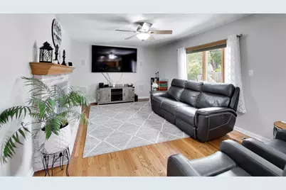 1912 Victoria Road, Mundelein, IL 60060 - Photo 13