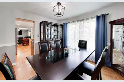 1912 Victoria Road, Mundelein, IL 60060 - Photo 5