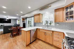 1912 Victoria Rd, Mundelein, IL 60060 - Photo 9