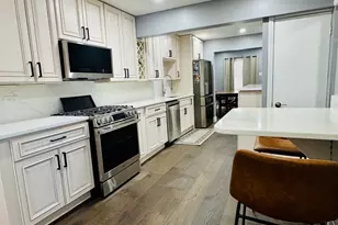 7258 W 72nd St, Bridgeview, IL 60455 - Photo 9