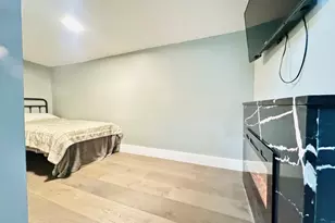 7258 W 72nd St, Bridgeview, IL 60455 - Photo 13