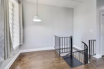 313 E 60th Street #1, Chicago, IL 60637 - Photo 17