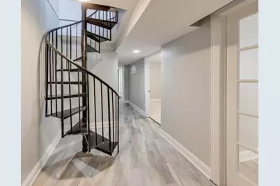313 E 60th Street #1, Chicago, IL 60637 - Photo 25