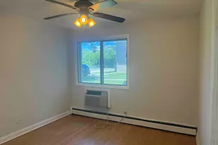 1321 N Baldwin Ct, Palatine, IL 60074 - Photo 9