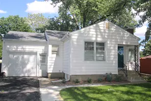 704 Woodlawn Ave, Joliet, IL 60435 - Photo 5