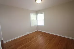 704 Woodlawn Ave, Joliet, IL 60435 - Photo 13