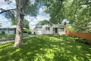 704 Woodlawn Ave, Joliet, IL 60435 - Photo 3