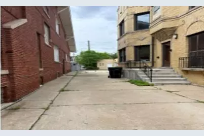 7310 S Constance Avenue, Chicago, IL 60649 - Photo 3