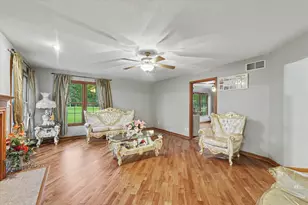 402 Hollyridge Ct, Saint John, IL 61873 - Photo 9