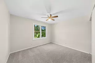 465 Ridgefield Dr, Roselle, IL 60172 - Photo 25