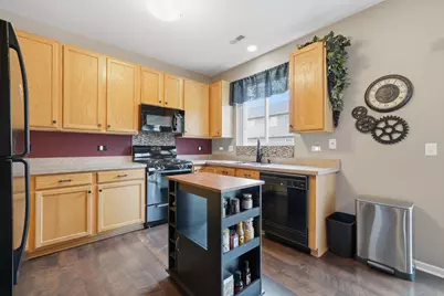 28796 W Pondview Drive, Lakemoor, IL 60051 - Photo 5