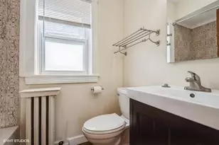 5442 N Ludlam Ave, Chicago, IL 60630 - Photo 11