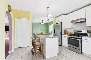 29 N Metropolitan Ave, Waukegan, IL 60085 - Photo 3