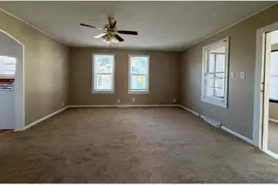 272 S Forest Avenue, Bradley, IL 60915 - Photo 7