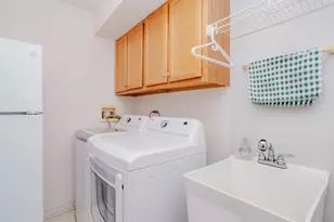 1438 Della Dr, Hoffman Estates, IL 60169 - Photo 19