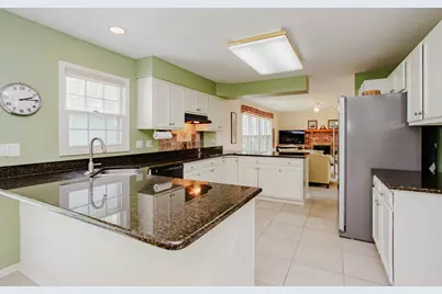 1438 Della Drive, Hoffman Estates, IL 60169 - Photo 11