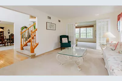 1438 Della Drive, Hoffman Estates, IL 60169 - Photo 9