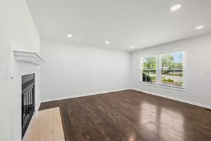 365 Pebblecreek Dr, Lake Zurich, IL 60047 - Photo 3