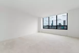 180 E Pearson St, Chicago, IL 60611 - Photo 13