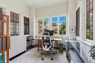 1368 E 57th St, Chicago, IL 60637 - Photo 9