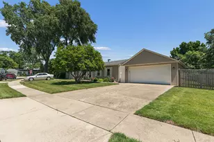 627 Glen Ave, Romeoville, IL 60446 - Photo 3
