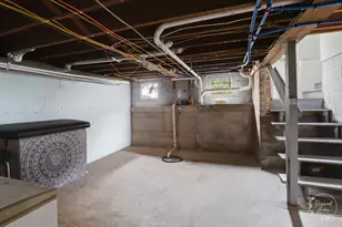 423 E Front St, Gilman, IL 60938 - Photo 17