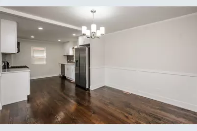 10048 S Saint Lawrence Avenue, Chicago, IL 60628 - Photo 7