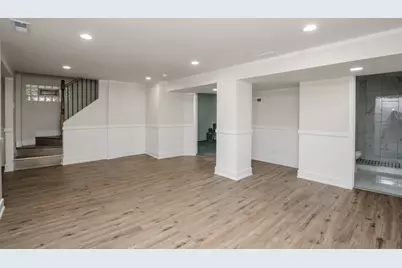 10048 S Saint Lawrence Avenue, Chicago, IL 60628 - Photo 13