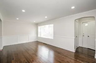 10048 S St Lawrence Ave, Chicago, IL 60628 - Photo 3