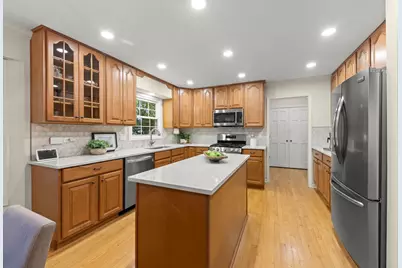 706 Alexandria Drive, Naperville, IL 60565 - Photo 9