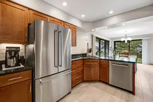 1320 E Sanborn Dr, Palatine, IL 60074 - Photo 7