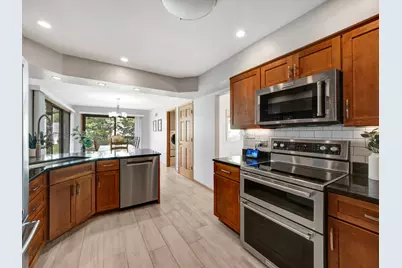 1320 E Sanborn Drive, Palatine, IL 60074 - Photo 9