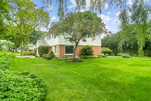 123 N Peartree Ln, Arlington Heights, IL 60004 - Photo 3
