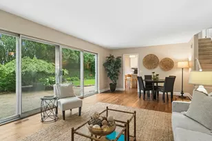 123 N Peartree Ln, Arlington Heights, IL 60004 - Photo 7