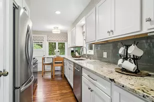 123 N Peartree Ln, Arlington Heights, IL 60004 - Photo 11