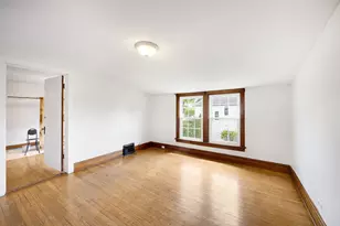 239 Burchell Ave, Highwood, IL 60040 - Photo 5
