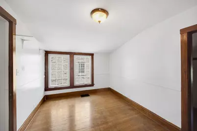 239 Burchell Avenue, Highwood, IL 60040 - Photo 7