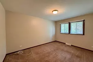 17945 Maple St, Lansing, IL 60438 - Photo 9