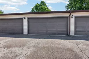 824 McGregor St, Bloomington, IL 61701 - Photo 23