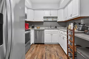 824 McGregor St, Bloomington, IL 61701 - Photo 11