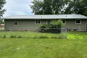 301 S 2nd St, Walnut, IL 61376 - Photo 21