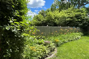 1026 Half Day Rd, Highland Park, IL 60035 - Photo 19